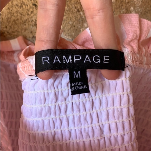 Pink and white romper - Picture 2 of 5